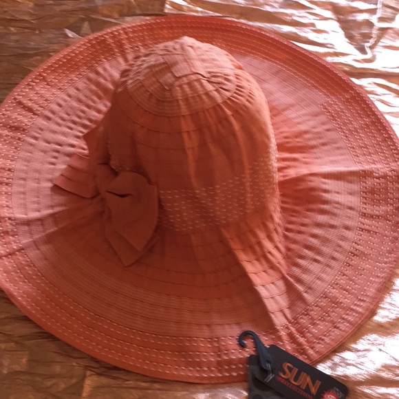 Sun hat - Picture 3 of 3